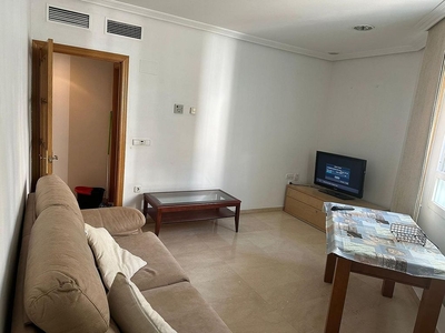Piso en alquiler en Casco Antiguo - Centro de 1 habitación con muebles y aire acondicionado