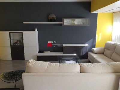 Piso en alquiler en Centre - Tortosa de 4 habitaciones con terraza y muebles