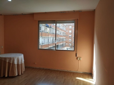 Piso en alquiler en Santiago - San Telmo de 3 habitaciones con garaje y ascensor