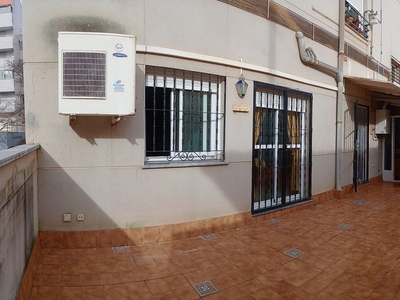 Piso en venta en Centro - Cáceres de 3 habitaciones con terraza y garaje