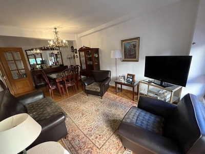 Piso en venta en Príncep de Viana - Clot -Xalets Humbert Torres de 3 habitaciones con terraza y balcón