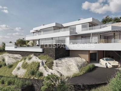 Villa de nueva construcción con vistas panorámicas en Altea Alicante