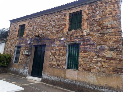 Venta Casa rústica en Calle Caracollera Z Almodóvar del Campo. 279 m²