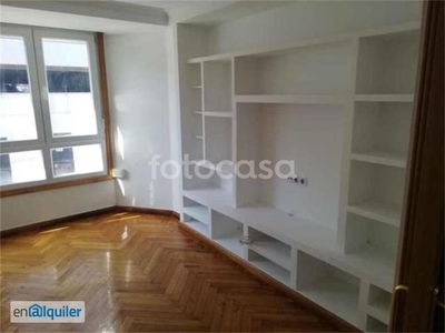 4 habitaciones en el centro de vigo 750 eu y rrformado