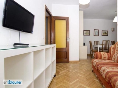 Apartamento luminoso de 2 dormitorios con aire acondicionado en alquiler en Puerta del Angel