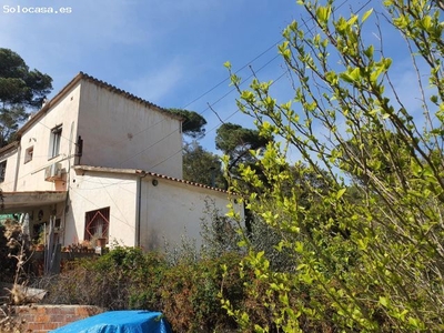 CASA EN VENTA PARA REFORMAR CON GRAN PARCELA EN URBANIZACIÓN LA FLORESTA DE SANT CUGAT DEL VALLES