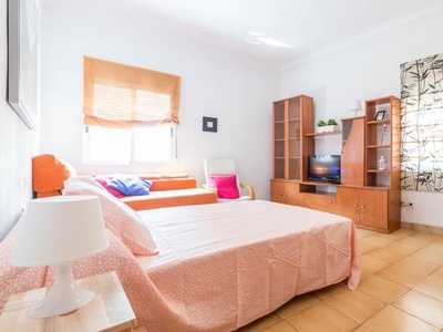 Habitación amueblada, apartamento de 6 camas, Camins al Grau, Valencia