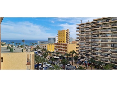 Se vende un apartamento en la Urbanizacion de Roquetas de mar.