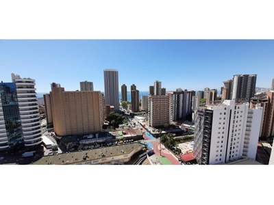 Apartamento de 2 dormitorios y 1 baño, en zona de Levante