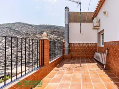 Casa unifamiliar en venta en Abrucena