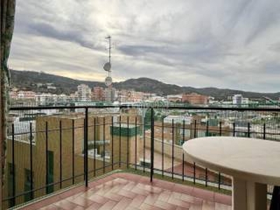 Piso de tres habitaciones entreplanta, La Teixonera, Barcelona