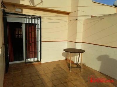 Venta Casa unifamiliar en Avenida Voltaire S/N Jerez de la Frontera. Buen estado con terraza 166 m²