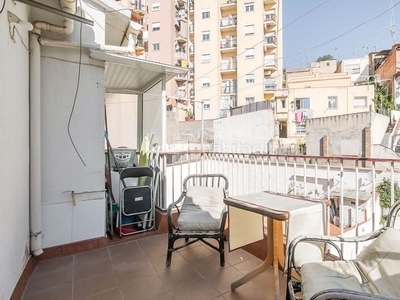 Alquiler ático atico de 2 habitaciones con terraza en el Carmel en Barcelona