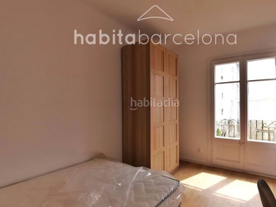Alquiler ático cómodo, recién reformado, muy luminoso en Barcelona