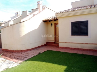 Alquiler casa adosada en calle bélgica 15 se alquila vivienda en hacienda del alamo en Fuente Álamo de Murcia