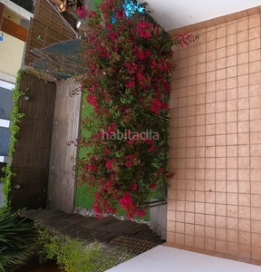 Alquiler dúplex en avinguda josep tarradellas i joan com una casa dins d´un bloc d´habitages en Sitges