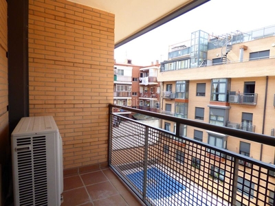 Alquiler piso con terraza, garaje, piscina, gimnasio, aire acondicion en Madrid