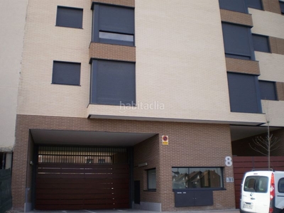 Alquiler piso en avenida niceto alcala zamora piso de 3 habitaciones. 2 baños. en Getafe