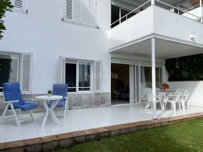 Apartamento planta baja con jardín privado y fantásticas vistas al mar en Sant Antoni de Calonge