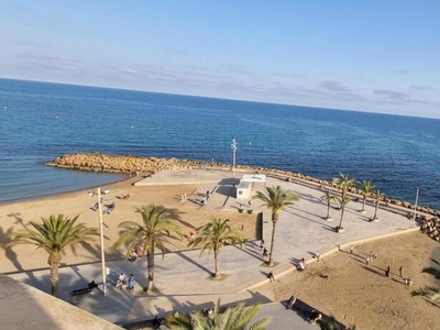 Atico con Espectaculares Vistas al Mar y una Terraza Super Amplia en el Paseo Maritimo Torrevieja