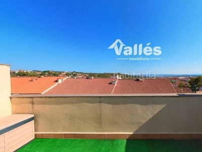 Casa adosada adosado en venta , con 203 m2, 3 habitaciones y 3 baños, garaje y calefacción calefaccion de gas. en Castellar del Vallès