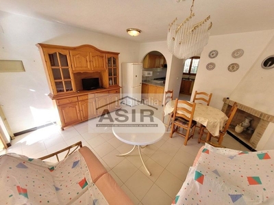 Casa oportunidad!! adosado con terraza y con piscina comunitaria en Alzira