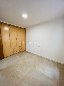 Piso con 3 habitaciones con ascensor y calefacción en Valencia