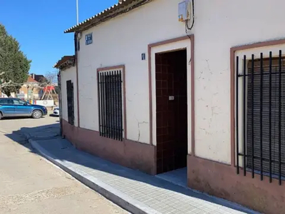 Casa en venta en Calle de la Carcava en Rodilana por 52,000 €