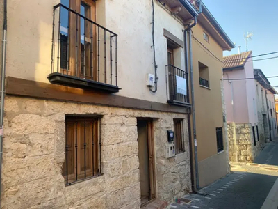 Casa en venta en Calle de Pajón en Villanubla por 86,900 €