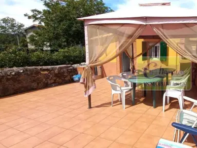 Casa en venta en Ferrol en Parroquias por 90,000 €
