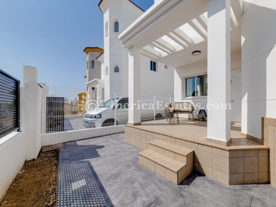 Casa en venta en La Marina, Elche / Elx, Alicante
