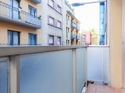 Piso en carrer figuerola 19 piso de 2 habitaciones dobles y gran terraza en Girona