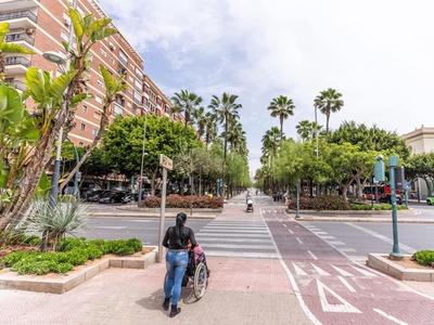 Piso en venta en Barrio Alto - San Félix - Oliveros - Altamira, Almería ciudad, Almería