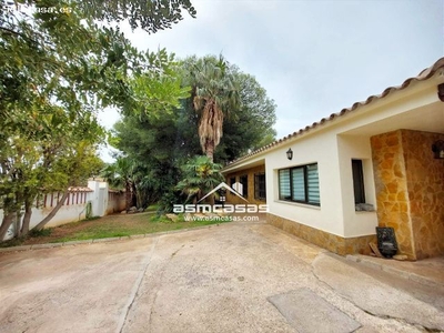 SE VENDE FANTÁSTICA VILLA EN MONTORNÉS-LAS PALMAS