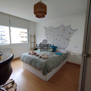 Venta de piso en Calvario - Santa Rita de 4 habitaciones con balcón y aire acondicionado