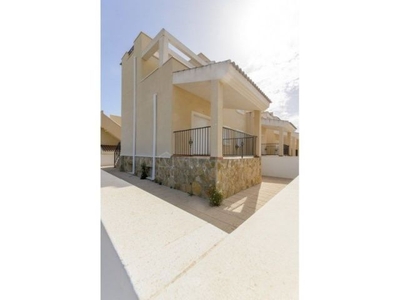 Villa en Venta en San Miguel de Salinas, Alicante