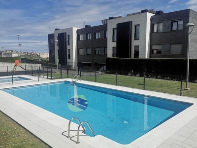 Alquiler de piso en calle Eduardo Obregón de 2 habitaciones con terraza y piscina