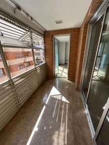 Alquiler de piso en Centro - Alicante de 4 habitaciones con terraza y garaje