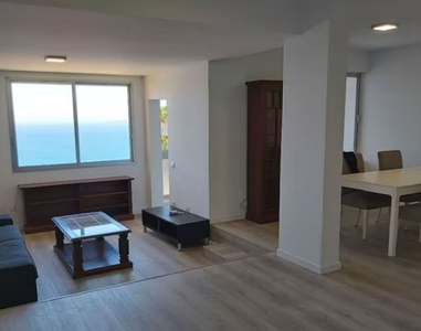 Alquiler de piso en Radazul de 3 habitaciones con terraza y piscina