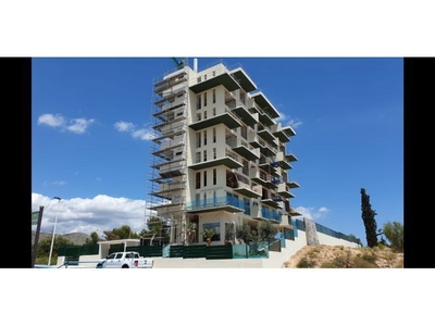 Apartamento con 2 grandes terrazas nuevas en Benidorm