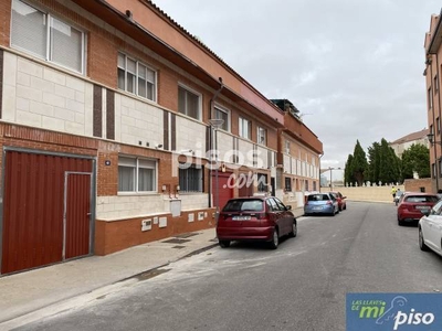 Casa adosada en venta en Calle de Tamo