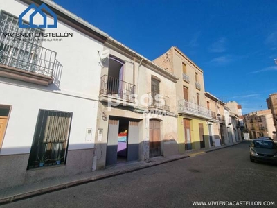 Casa adosada en venta en Carrer del Riu