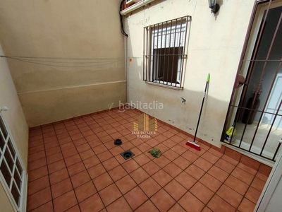 Casa en venta en campo de las beatas, 3 dormitorios. en Alcalá de Guadaira