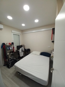 Habitación confortable, con baño privado en Ibiza
