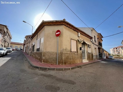 Oportunidad¡¡ Amplia vivienda familiar, planta baja y excelente ubicación