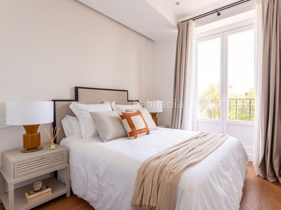 Piso con 2 habitaciones amueblado con calefacción y aire acondicionado en Madrid