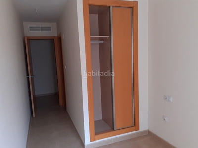 Piso con 3 habitaciones con ascensor y calefacción en Massanassa