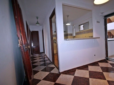 Piso venta de piso con cuatro dormitorios , costa del sol en Málaga