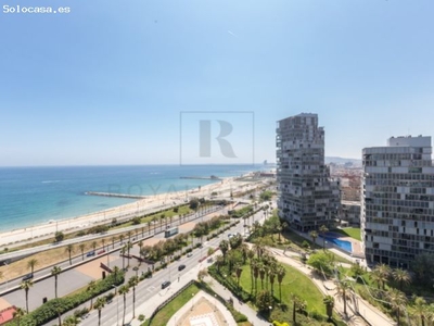 Precioso Apartamento en Primera Línea de Playa con Terraza Privada y Vistas