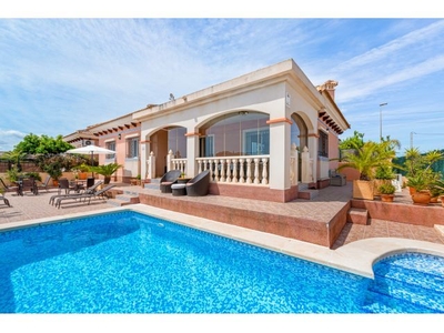 Villa en Venta en Los Montesinos, Alicante